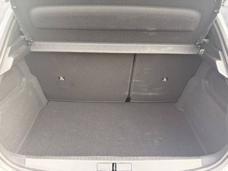 Peugeot 208 - Photo 10