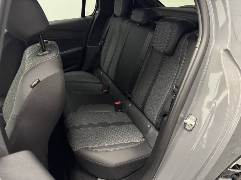 Peugeot 208 - Photo 18