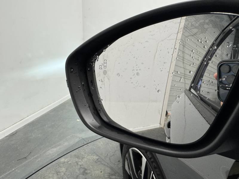 Peugeot 208 - Photo 23