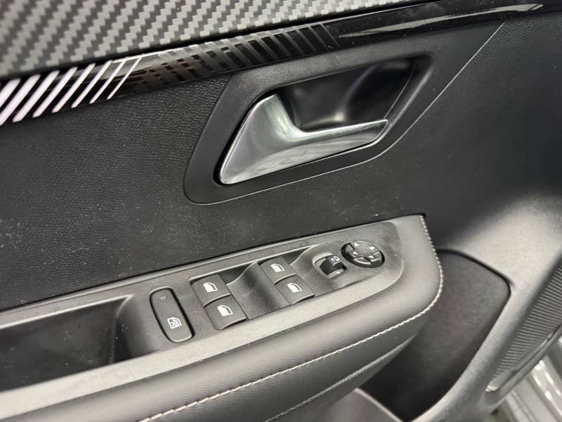 Peugeot 208 - Photo 24