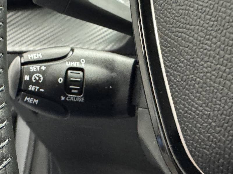 Peugeot 208 - Photo 29