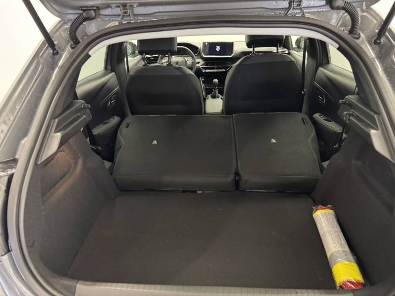 Peugeot 208 - Photo 10
