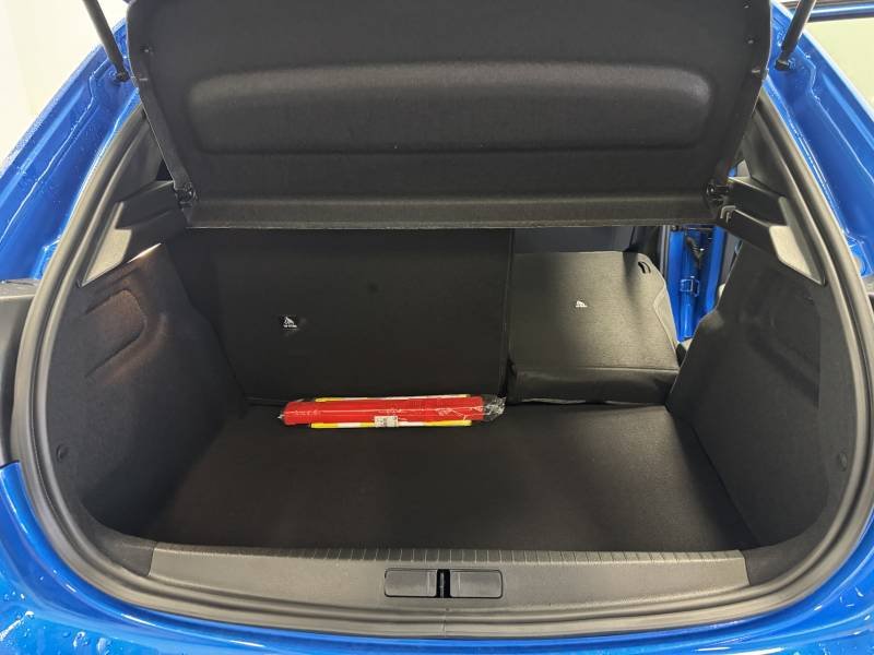 Peugeot 208 - Photo 11