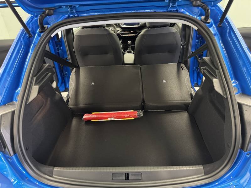 Peugeot 208 - Photo 13