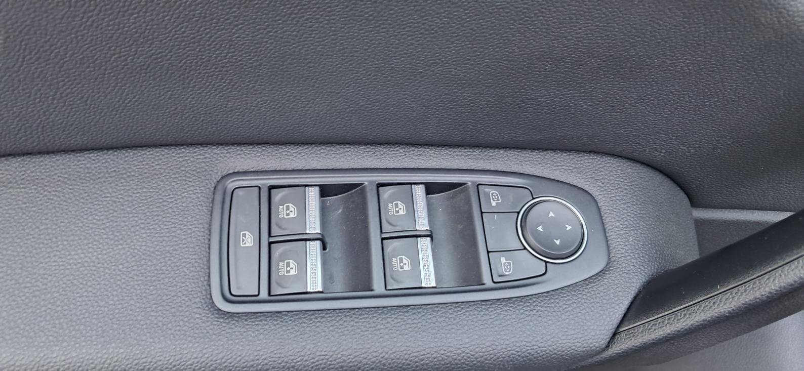 Renault Captur - Photo 3