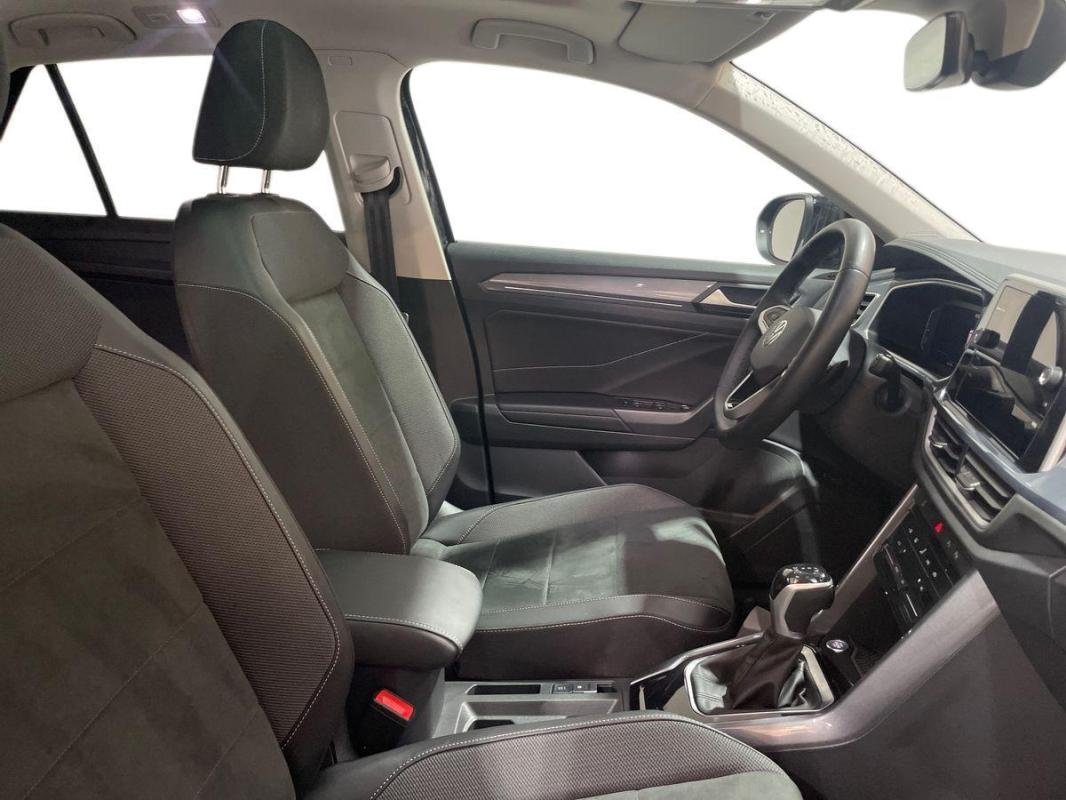 Volkswagen T-Roc - Photo 13