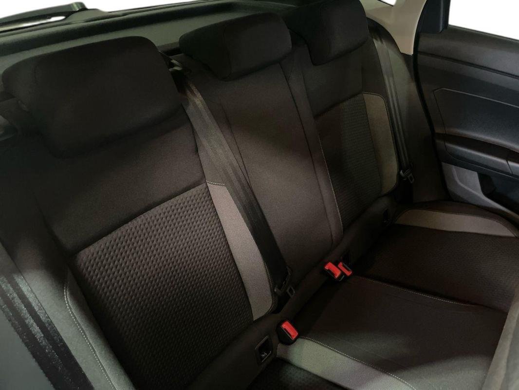 Volkswagen Polo - Photo 23