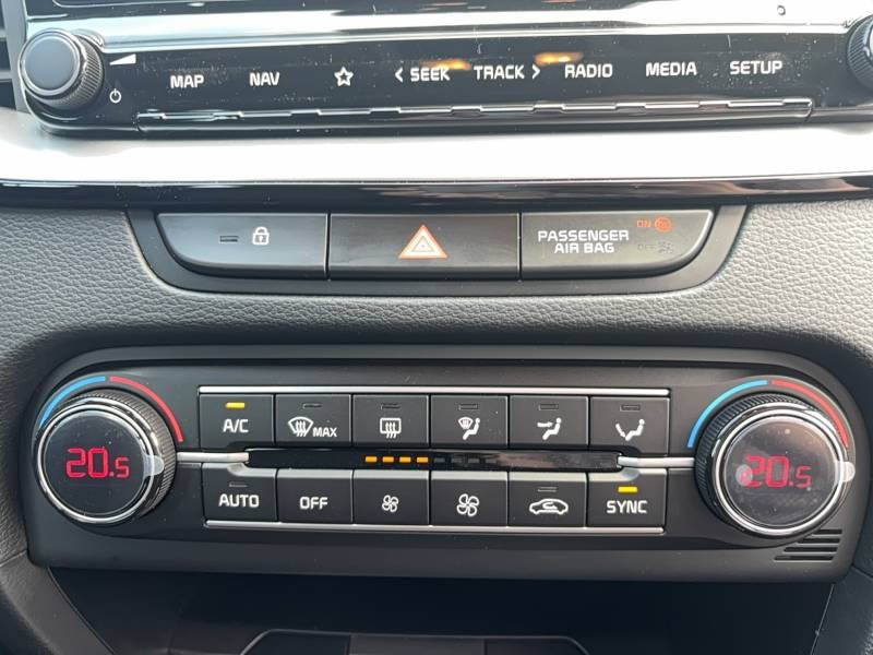 Kia CEED - Photo 24