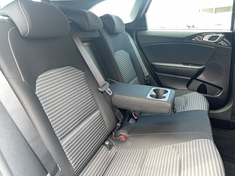 Kia CEED - Photo 33