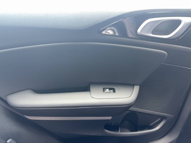 Kia CEED - Photo 34