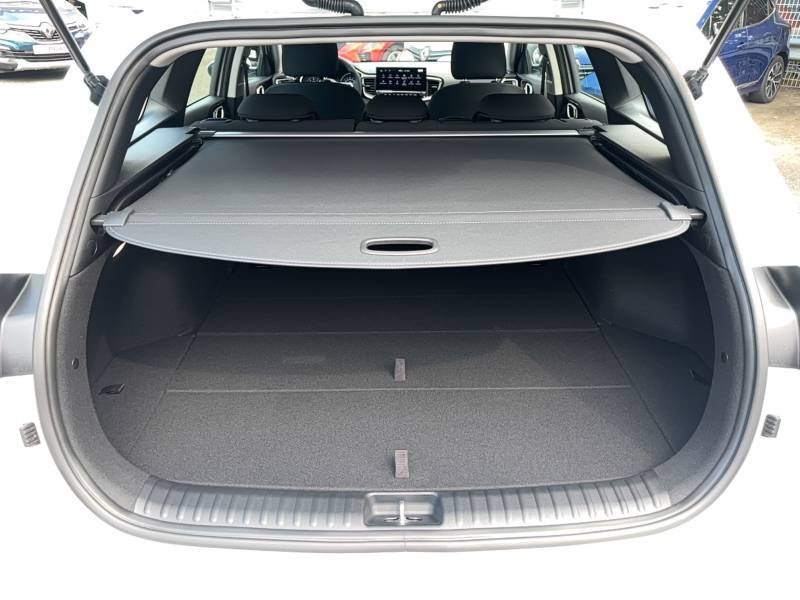 Kia CEED - Photo 36