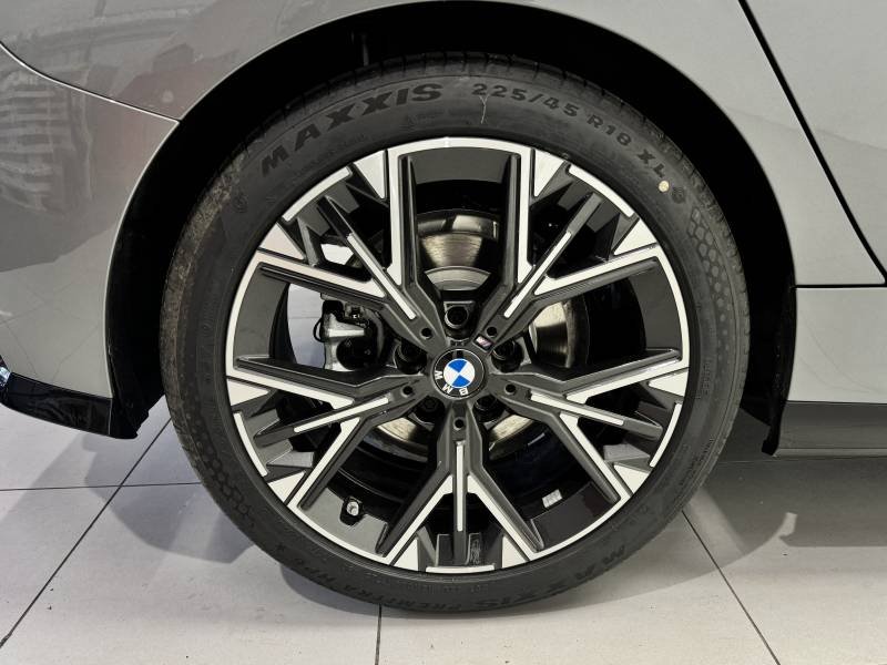 BMW Série 1 - Photo 8