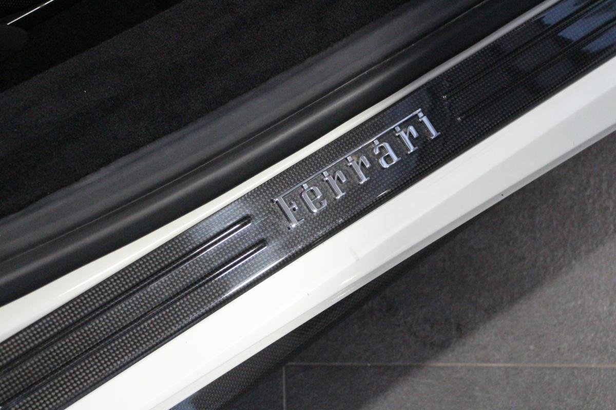 Ferrari 488 Spider - Photo 22