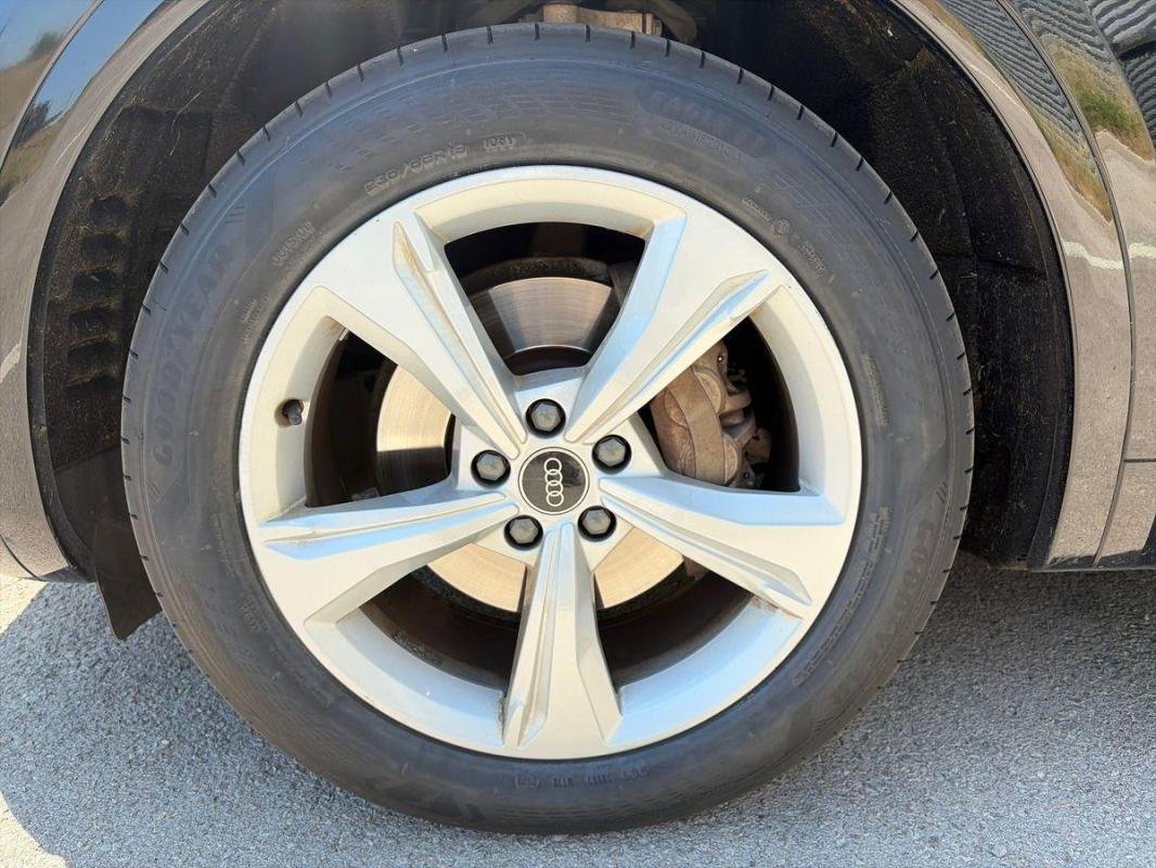 Audi Q5 - Photo 29