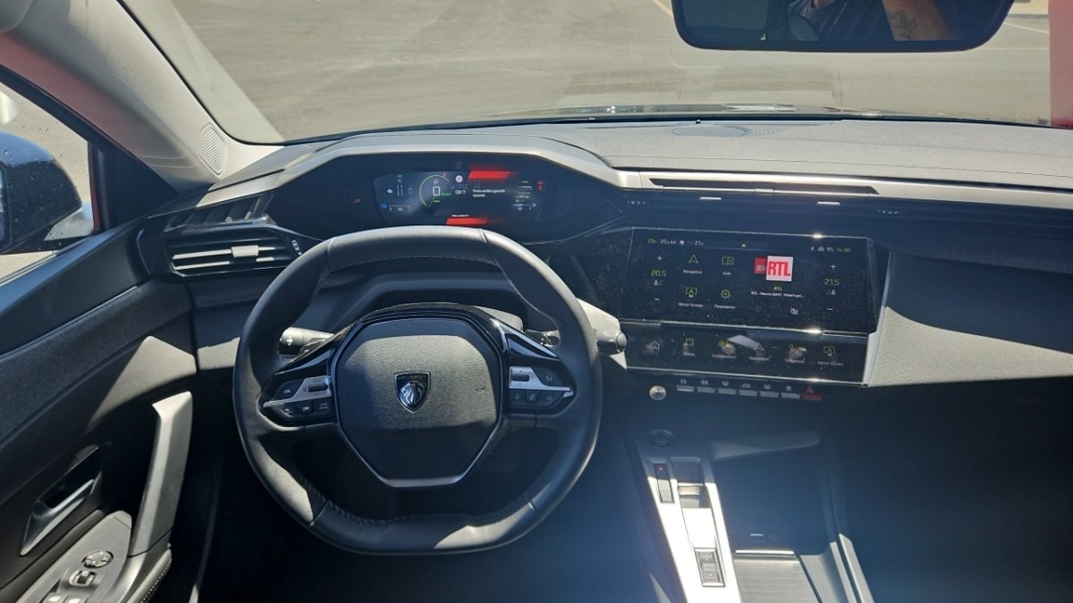 Peugeot 308 SW - Photo 15