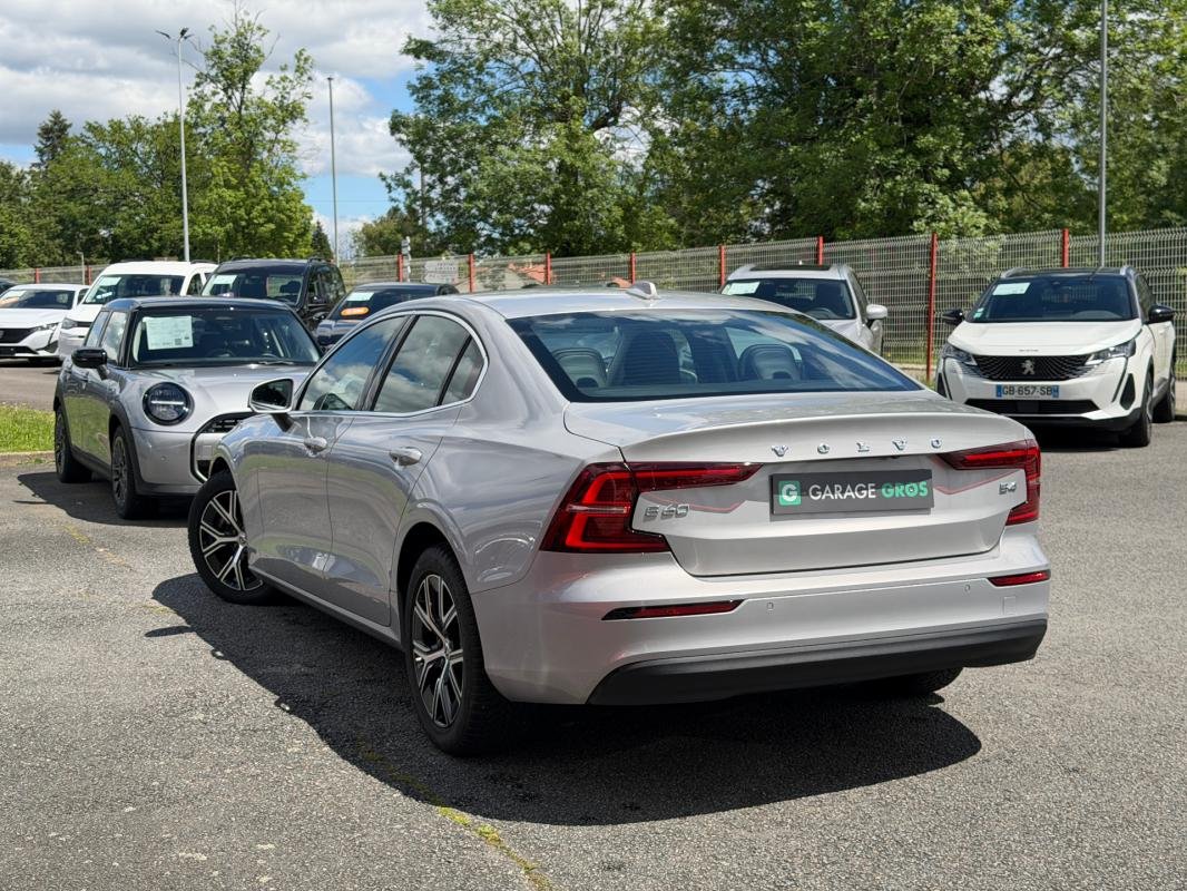 Volvo S60 - Photo 2