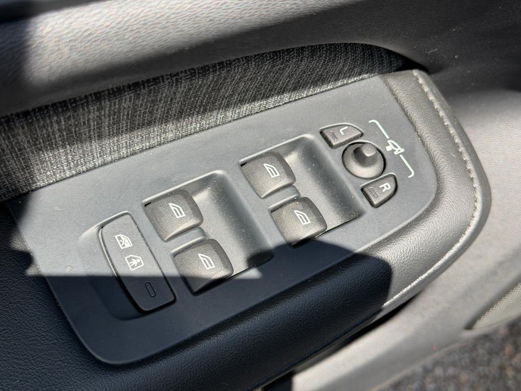 Volvo S60 - Photo 6
