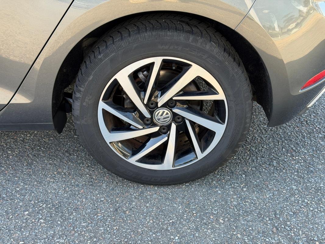 Volkswagen Golf - Photo 25