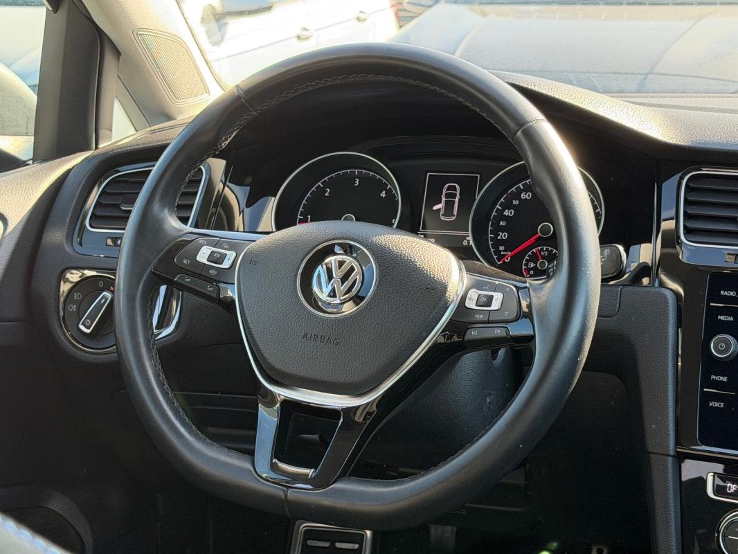 Volkswagen Golf - Photo 8