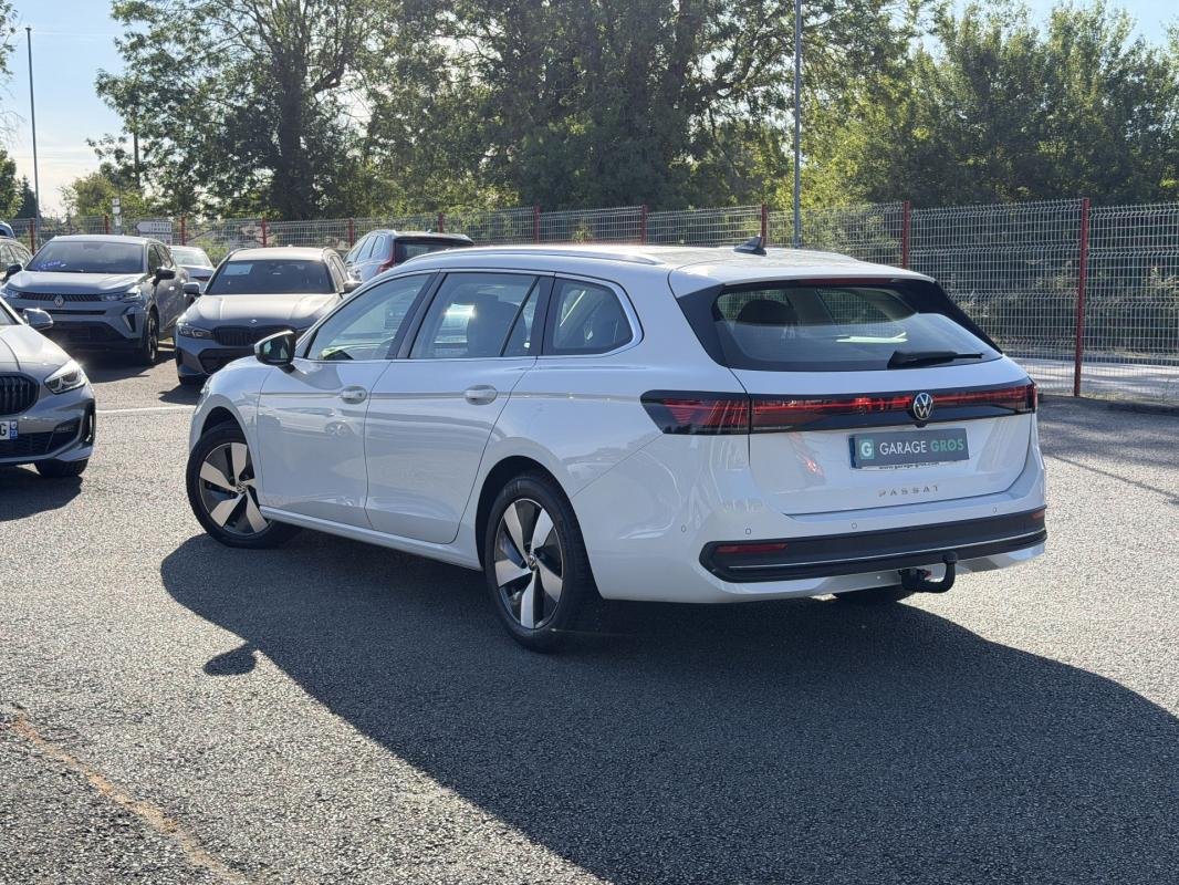 Volkswagen Passat - Photo 2