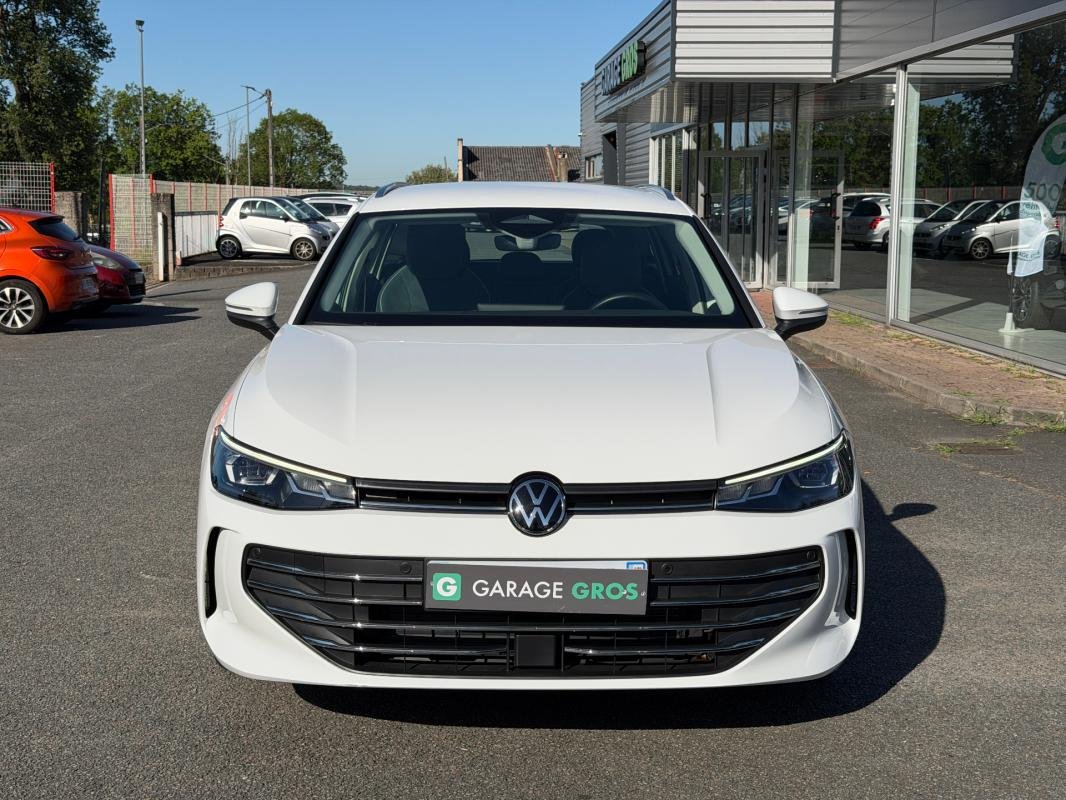 Volkswagen Passat - Photo 3
