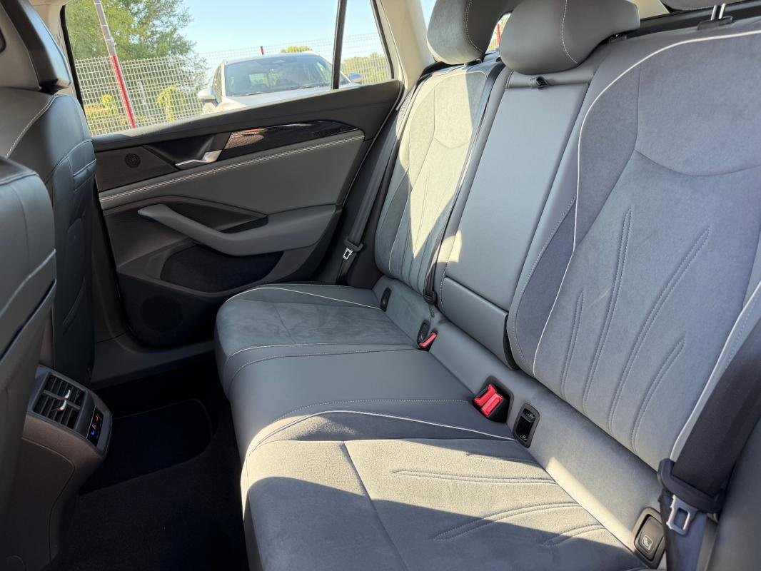 Volkswagen Passat - Photo 6