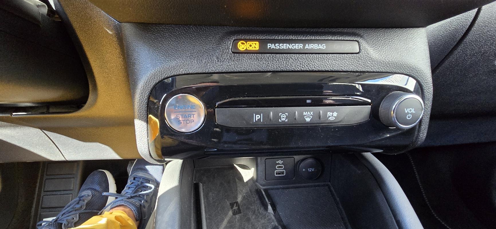 Ford Kuga - Photo 24