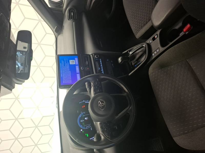 Toyota Yaris - Photo 11