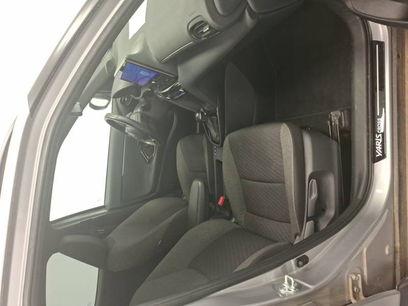 Toyota Yaris - Photo 12