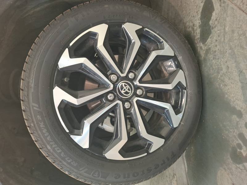 Toyota Yaris - Photo 9