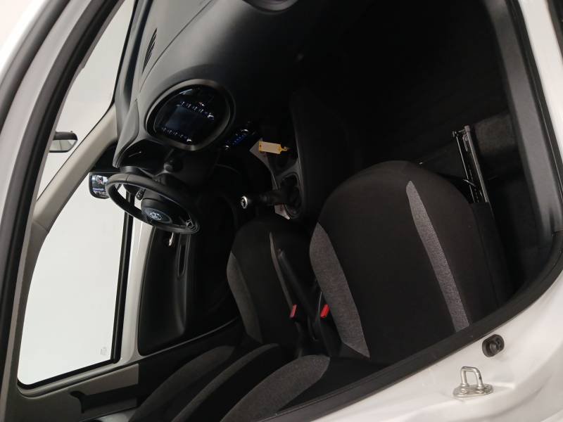 Toyota aygo x - Photo 12