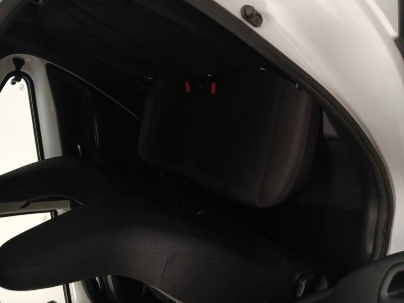 Toyota aygo x - Photo 13