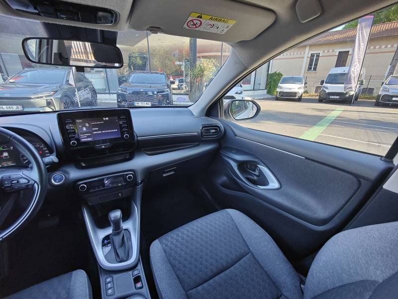 Toyota Yaris - Photo 11