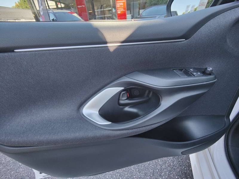 Toyota Yaris - Photo 12