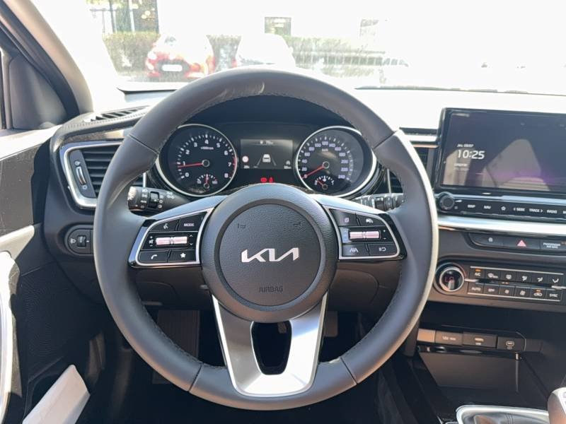 Kia CEED - Photo 40