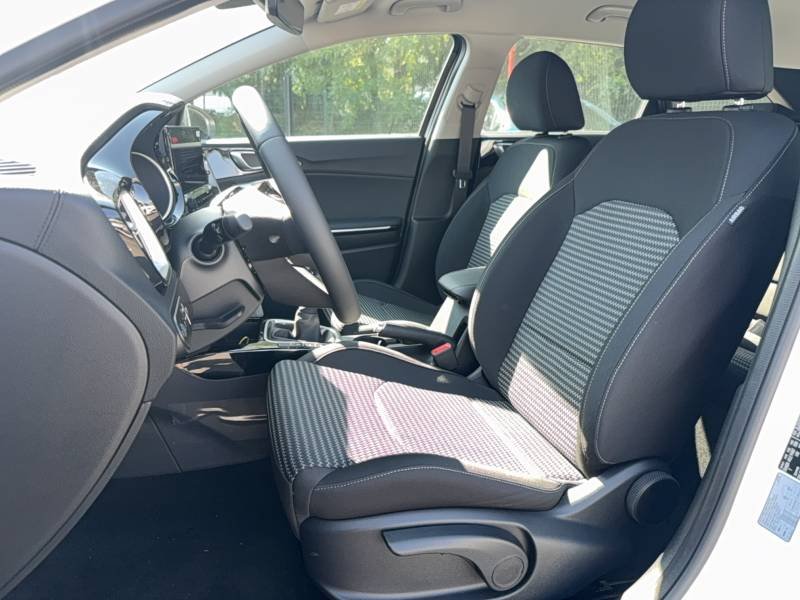 Kia CEED - Photo 10