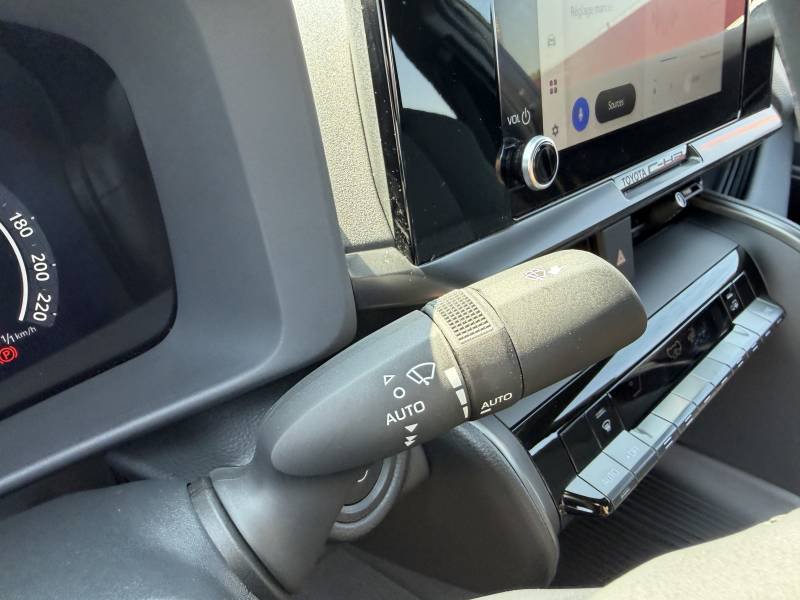Toyota C-HR - Photo 11