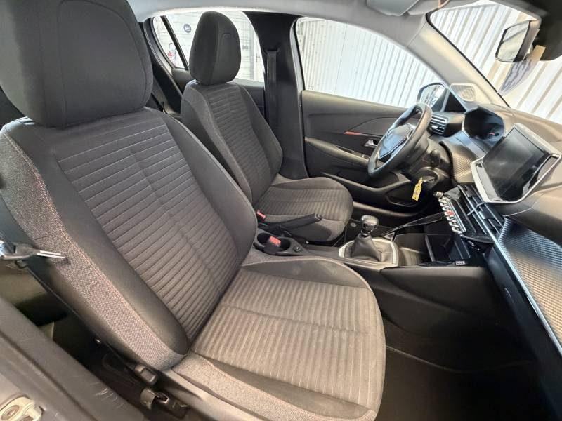 Peugeot 208 - Photo 18