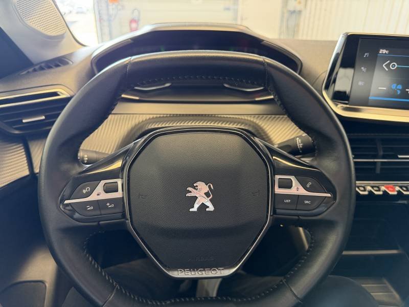 Peugeot 208 - Photo 24