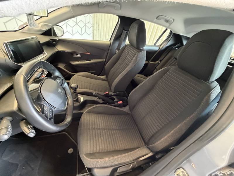 Peugeot 208 - Photo 10