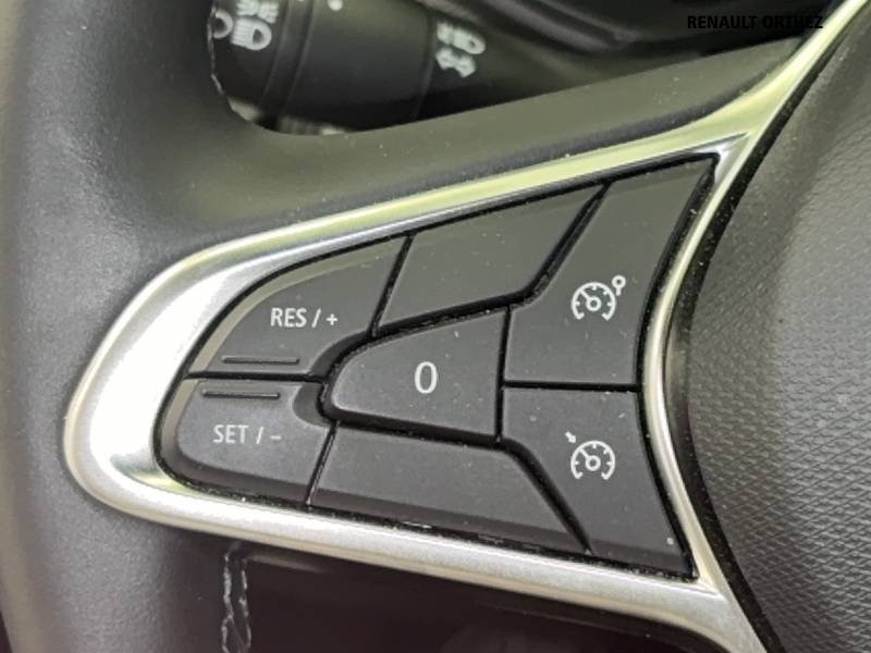 Renault Clio - Photo 24