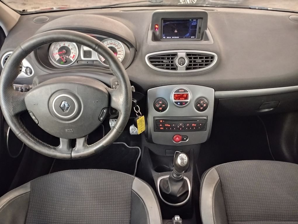 Renault Clio - Photo 3