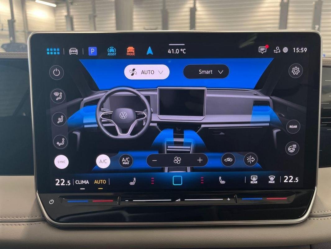 Volkswagen Tiguan - Photo 19