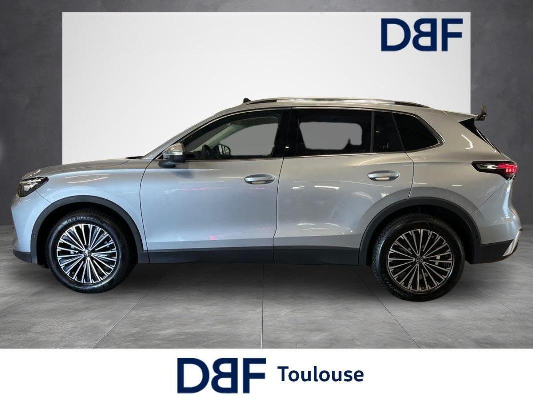 Volkswagen Tiguan - Photo 2