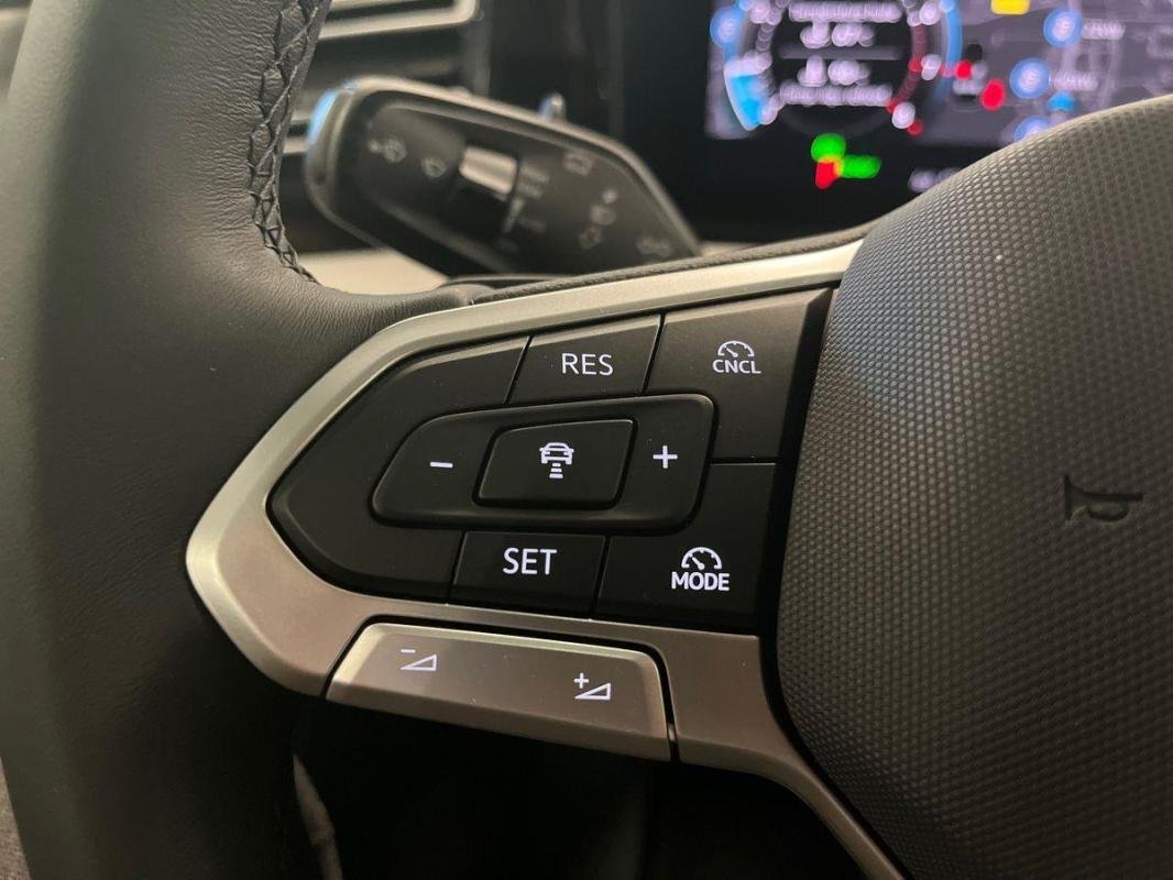 Volkswagen Tiguan - Photo 21
