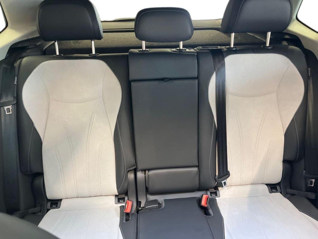 Volkswagen Tiguan - Photo 22