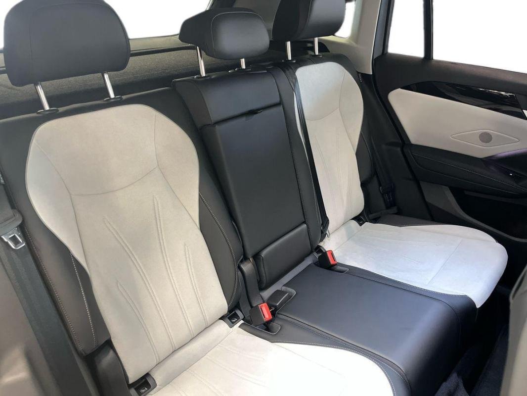 Volkswagen Tiguan - Photo 23