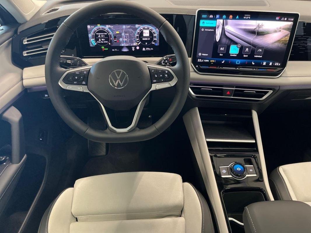 Volkswagen Tiguan - Photo 24