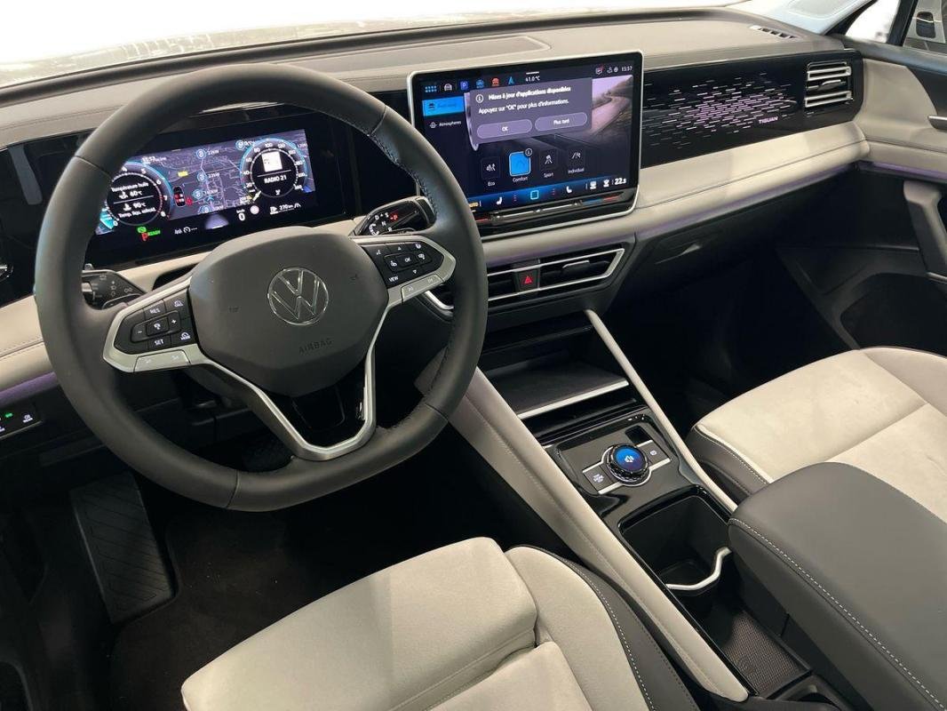 Volkswagen Tiguan - Photo 9