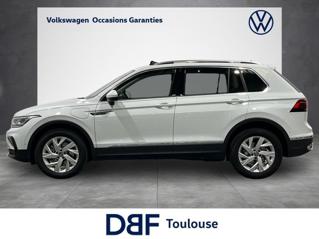 Volkswagen Tiguan - Photo 2